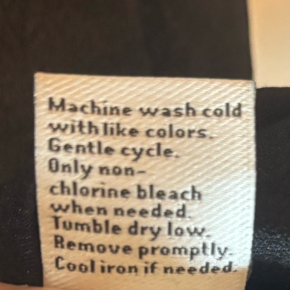 Nine West Ladies Satin feel black top XL - Picture 4 of 6